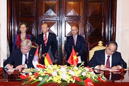 Thủ hiến bang Hessen (CHLB Đức) thăm Việt Nam 